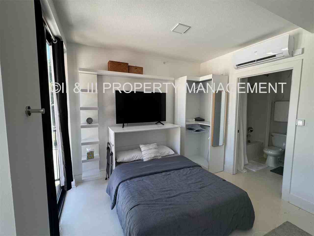 2950 Summit St. Kansas CIty, MO 64108 Blgd 1 #5 - Photo 7 of 11