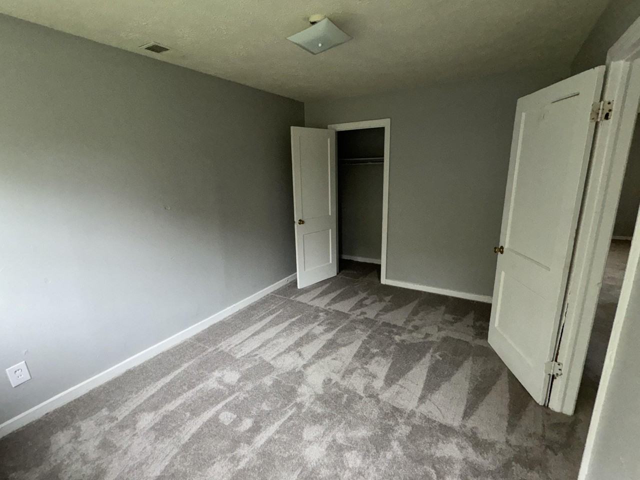 2256 Admiral Dr #1 - Photo 4 of 6