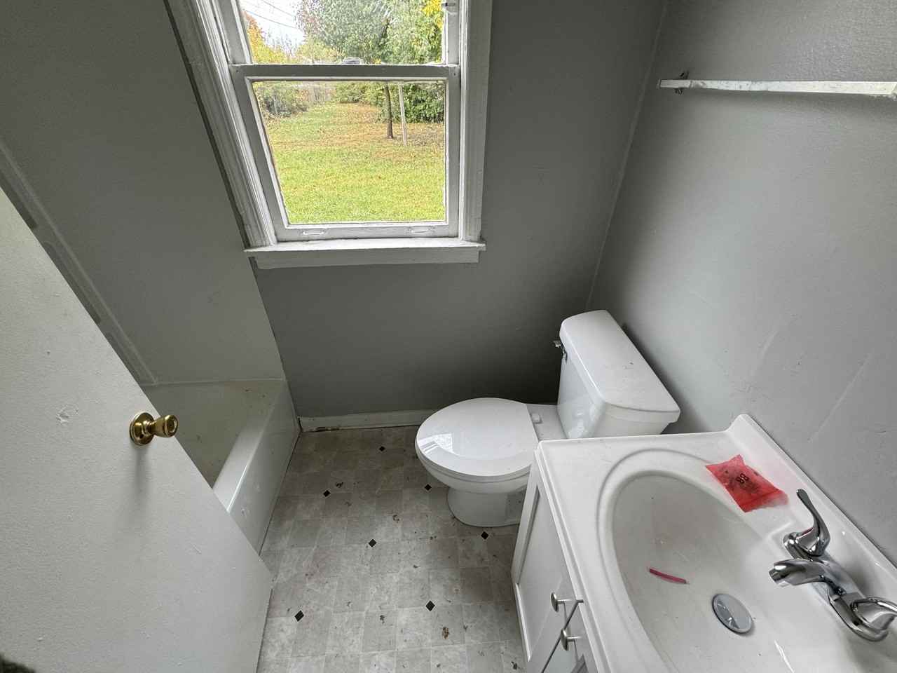 2256 Admiral Dr #1 - Photo 5 of 6