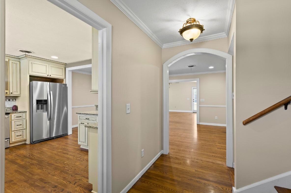 315 Oak St #NA - Photo 3 of 21