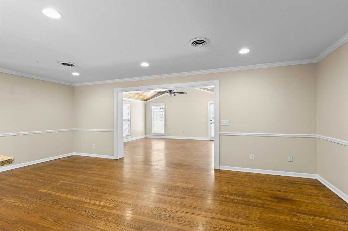 315 Oak St #NA - Photo 7 of 21