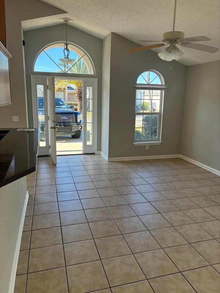 11717 Cabana Ct - Photo 2 of 16