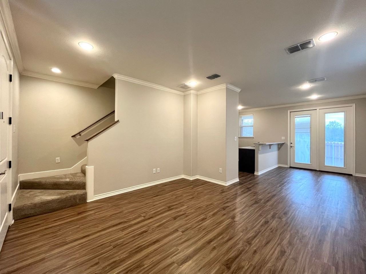 Aria Village - Photo 4 of 39