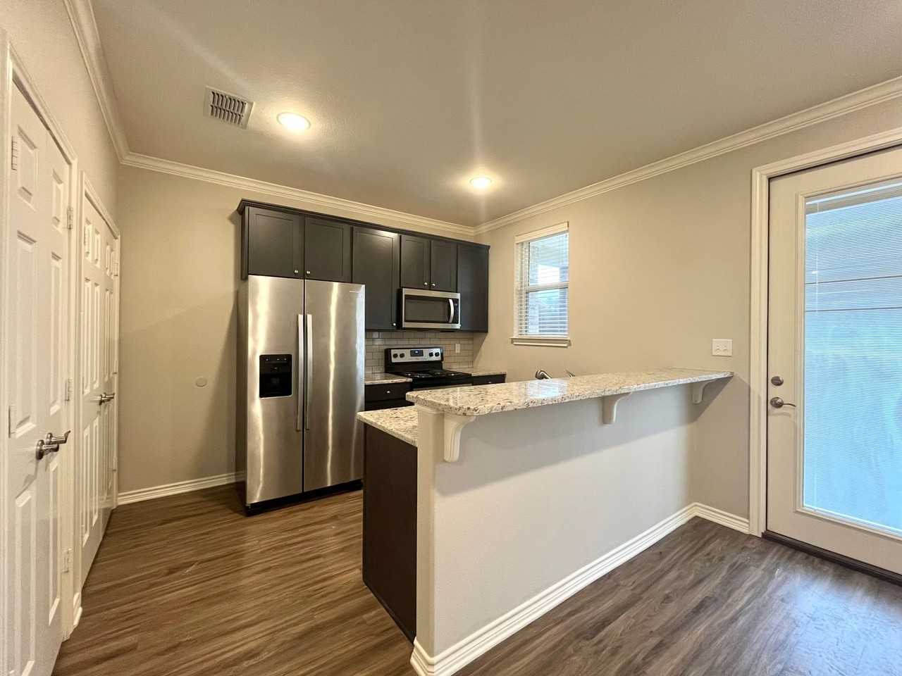 Aria Village - Photo 5 of 39