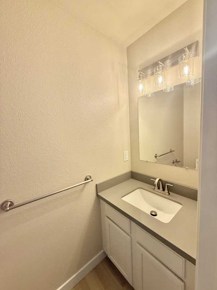 707 17th St Greeley CO 80631 #707 - Photo 4 of 32