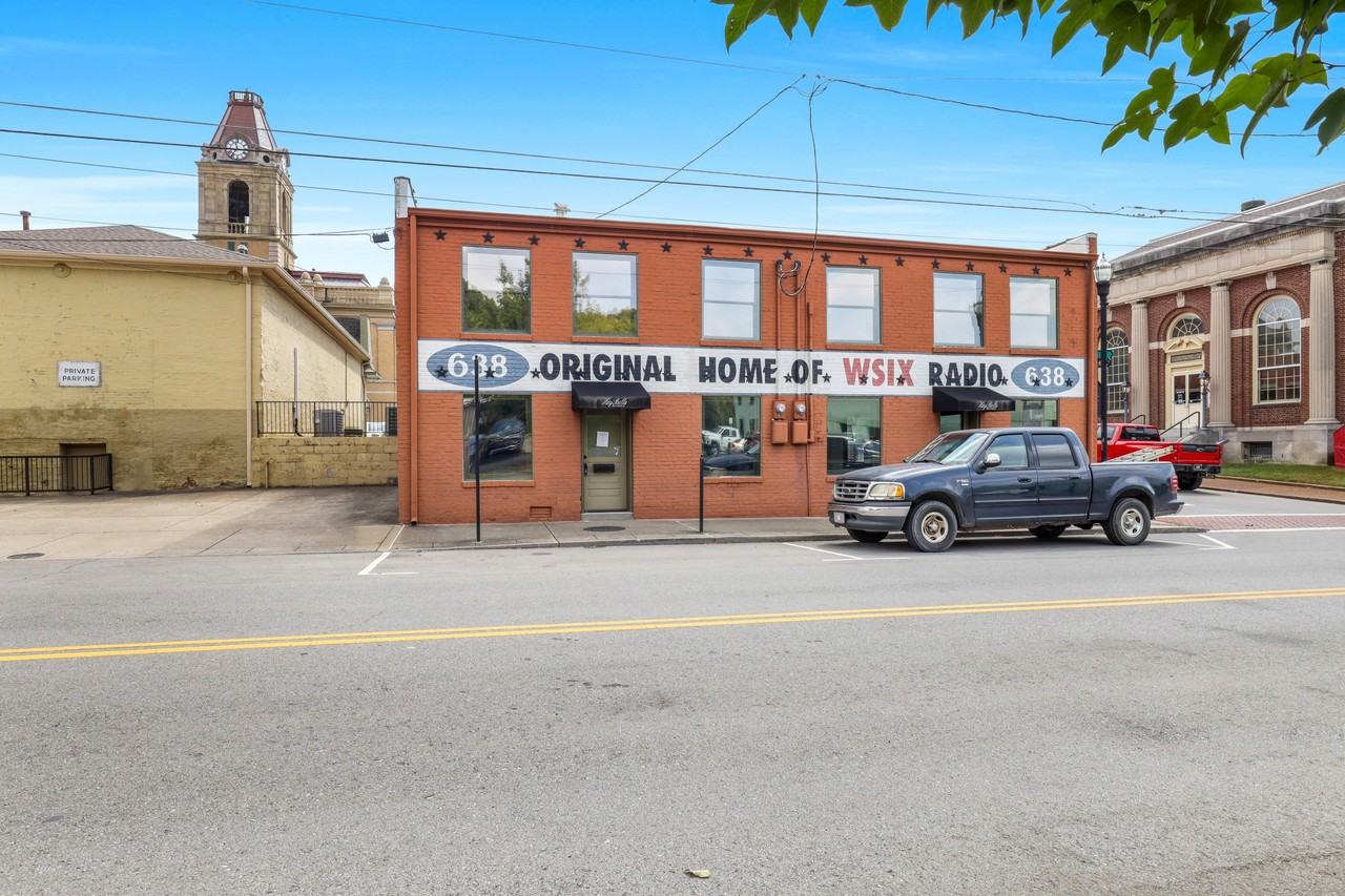 594 Locust Street125 West 6th Avenue #1 - Photo 7 of 27