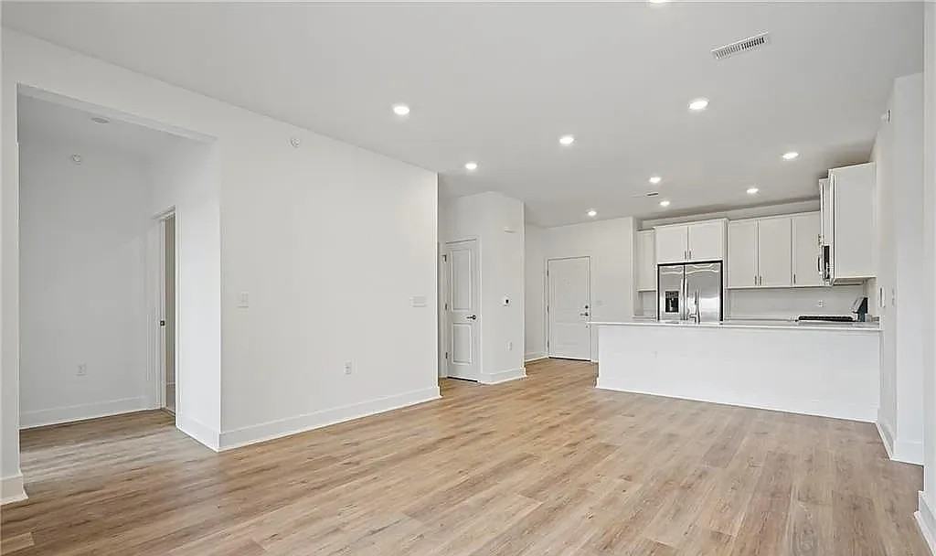 28310 Radford Ct #1 - Photo 2 of 3