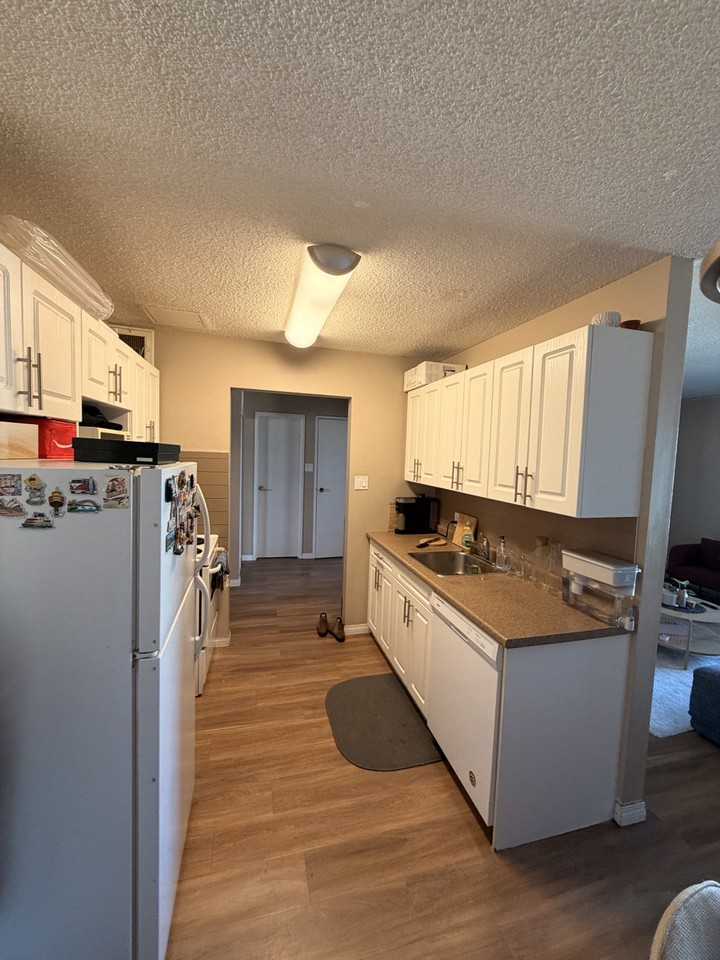 1000 Markham Rd - Photo 5 of 10