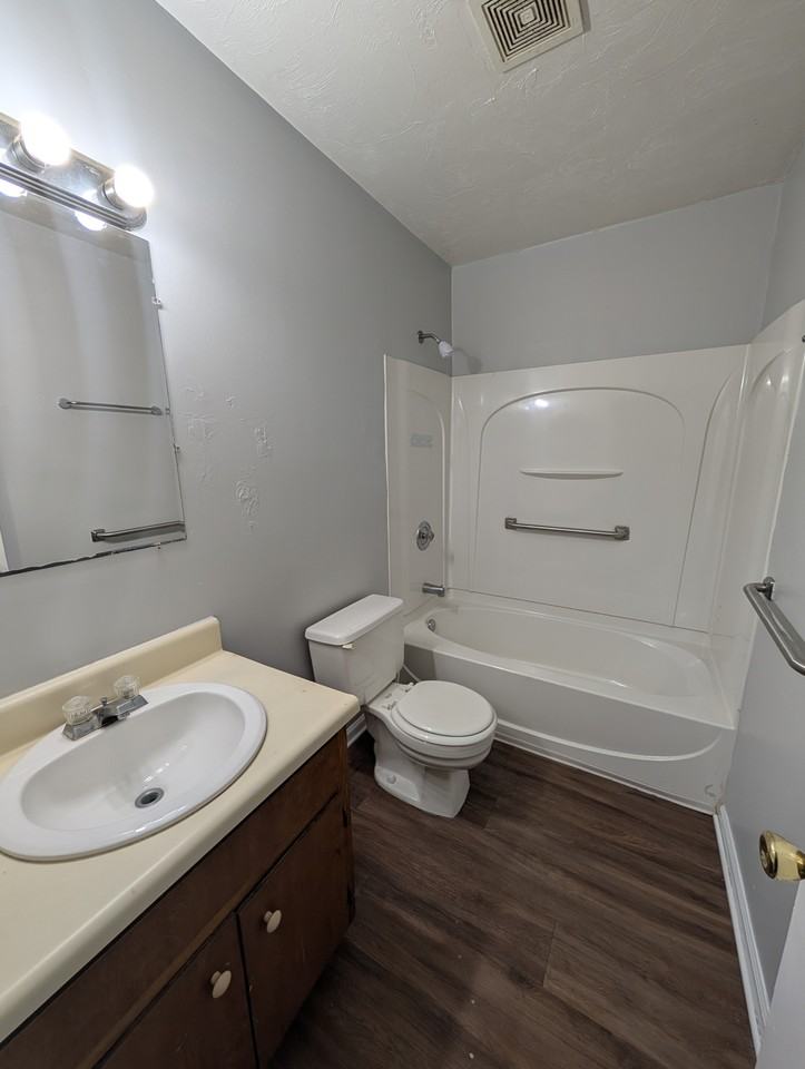 1257 Orange Ave E #1 - Photo 4 of 13