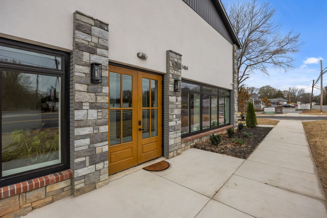 1484 Dale Earnhardt Blvd #100 - Photo 2 of 44