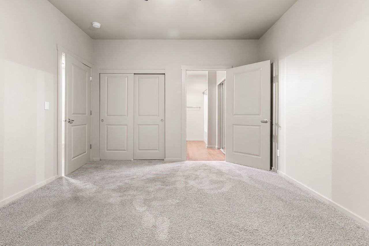 OLP 5264 NE 121st Avenue - Photo 7 of 35