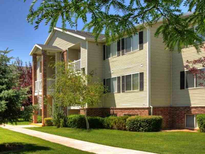 2075 N Main St - Photo 3 of 43