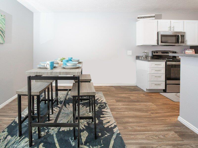 2075 N Main St - Photo 6 of 43