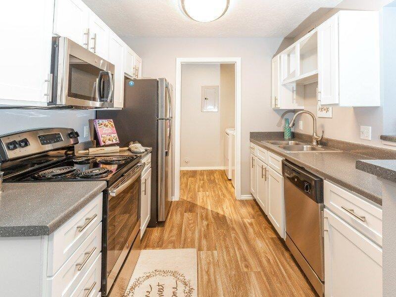 2075 N Main St - Photo 6 of 43