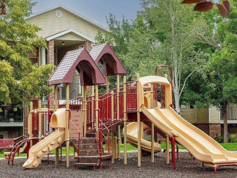 2075 N Main St - Photo 7 of 43