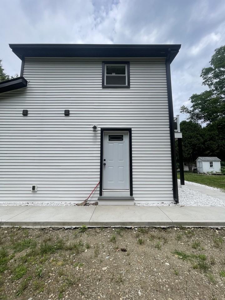 155 Grantwood Dr #2 - Photo 2 of 12