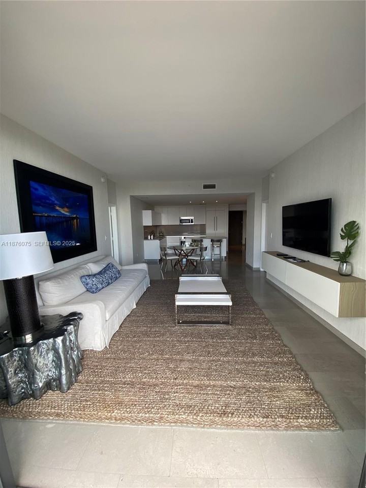 SW 10th St & S Miami Ave - Photo 3 of 26