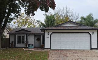 featured image of 303 Pinon Way #1