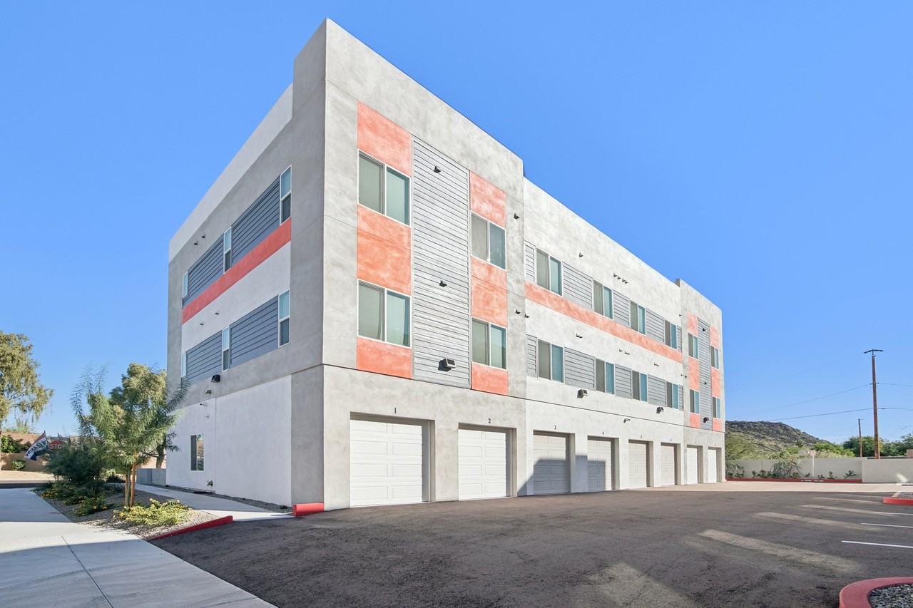 W Williams Dr #B203 - Photo 4 of 5