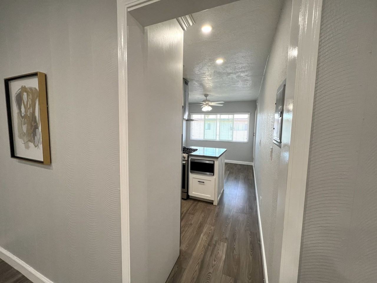 Welcome to Islandia Apartments - Photo 5 of 41