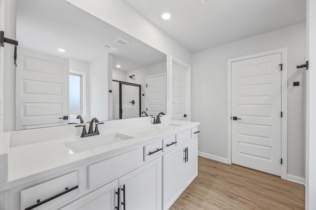 27919 Chalmers Cir #1 - Photo 5 of 11