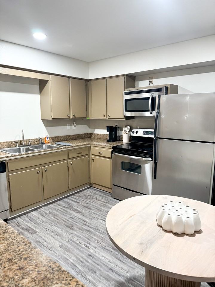 206 Park Ln #206 - Photo 2 of 20