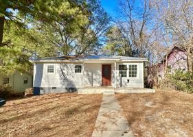 featured image of 424 34th Ave W #1
