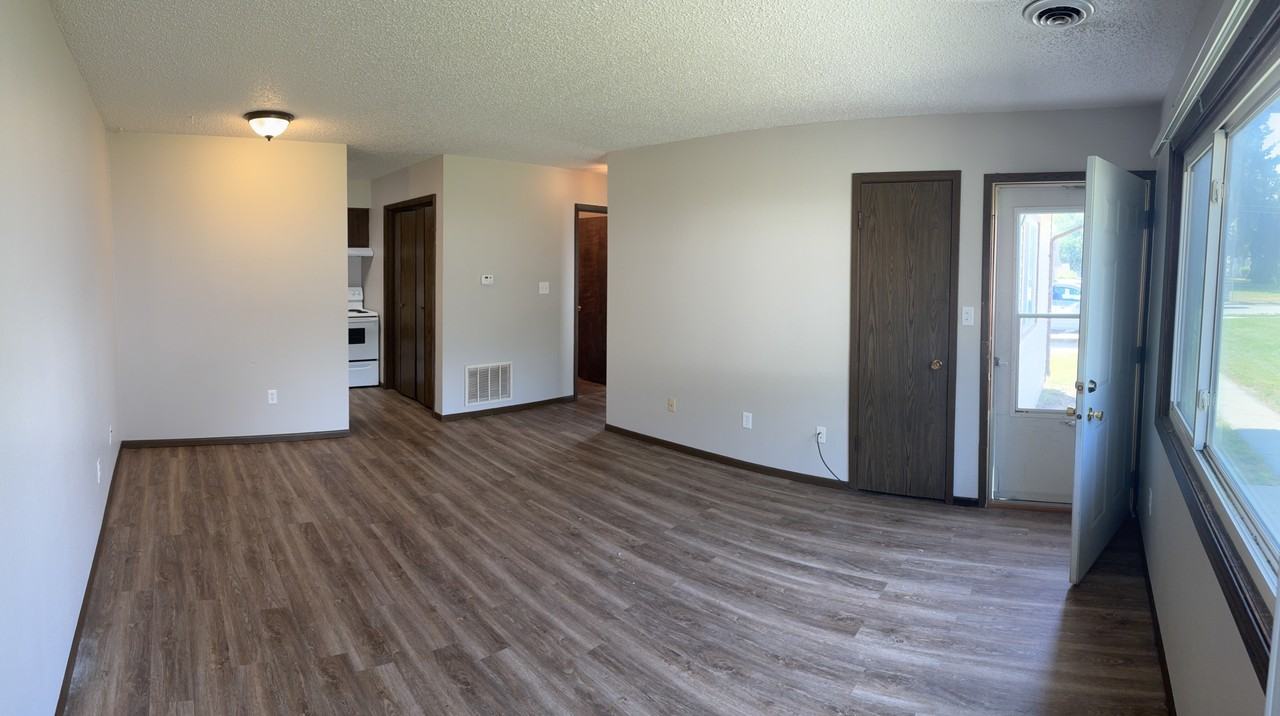 2423 W 4th St #3 - Photo 2 of 5