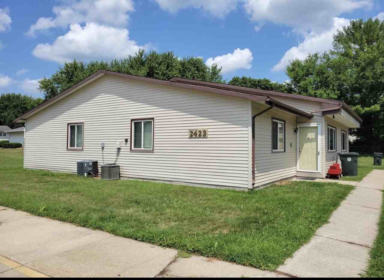 2423 W 4th St #3 - Photo 5 of 5