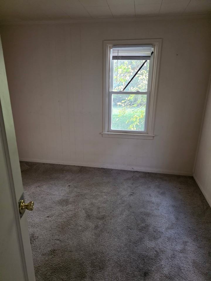 732 Maplehill Ave #1 - Photo 2 of 8