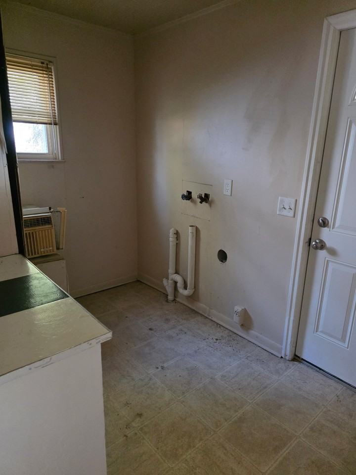 732 Maplehill Ave #1 - Photo 4 of 8