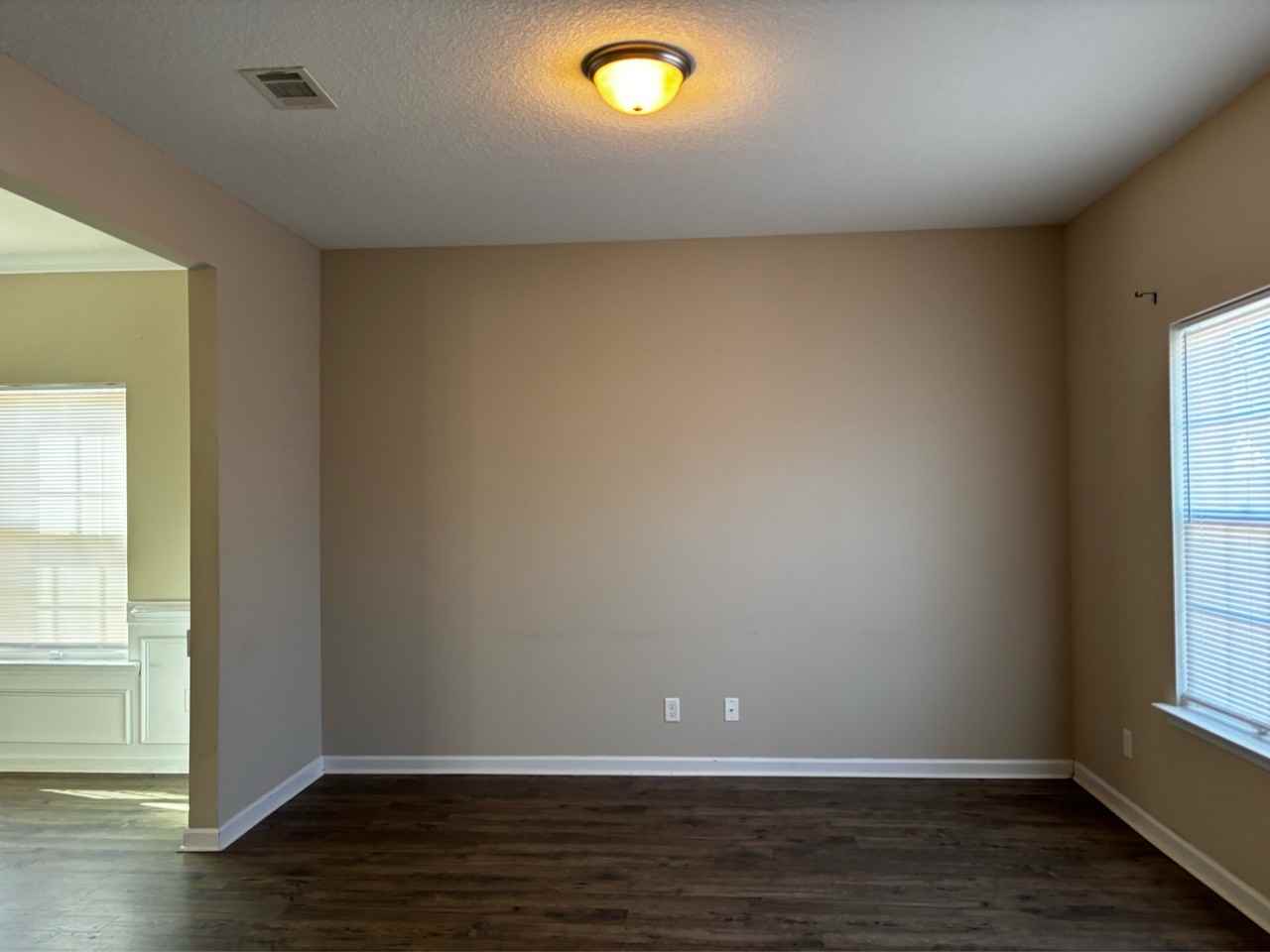 668 Red Oak Ln #668REDOAK - Photo 3 of 12