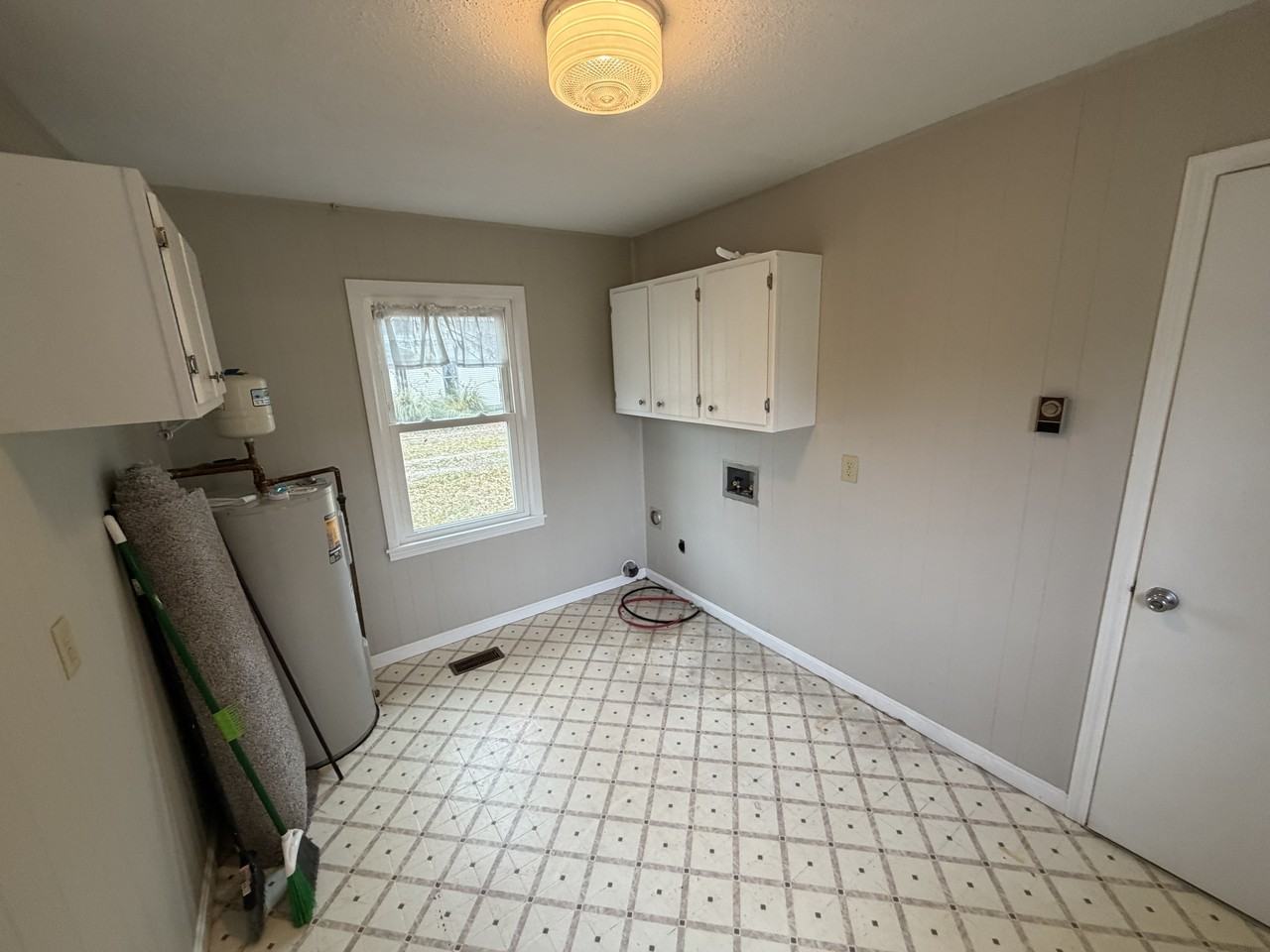 7410 New Glendale Rd #1 - Photo 5 of 12