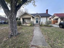 featured image of 215 N Washington St #1