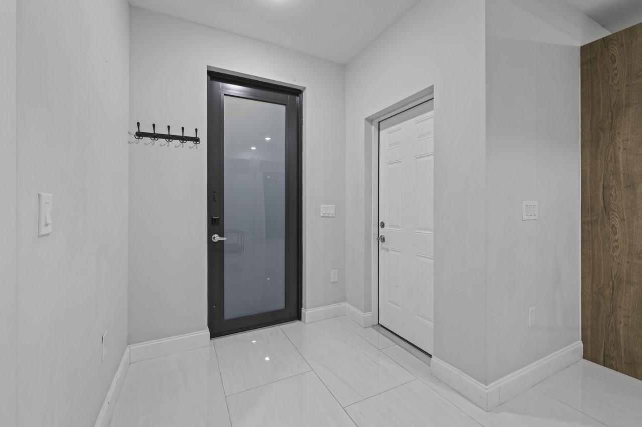 2906 65th St W #1 - Photo 2 of 30