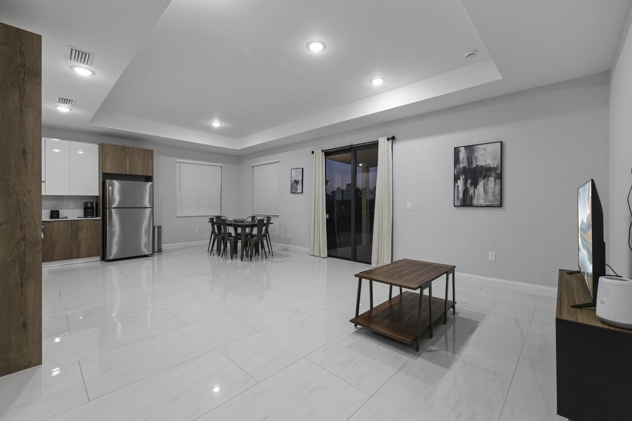 2906 65th St W #1 - Photo 3 of 30