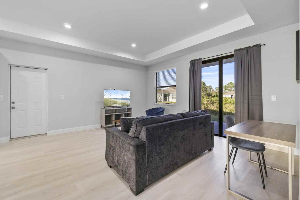 622 Windermere Dr #1 - Photo 6 of 32