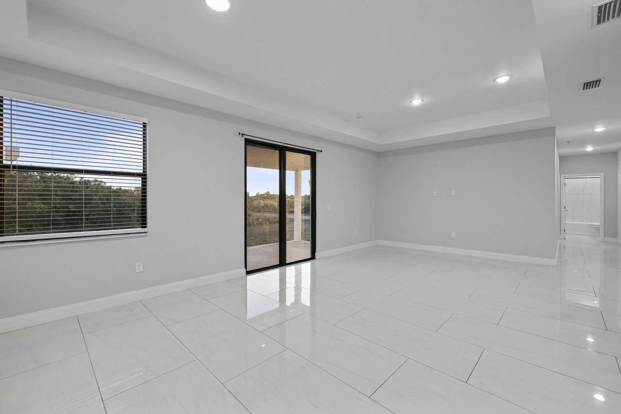 2919 65th St W #1 - Photo 6 of 30