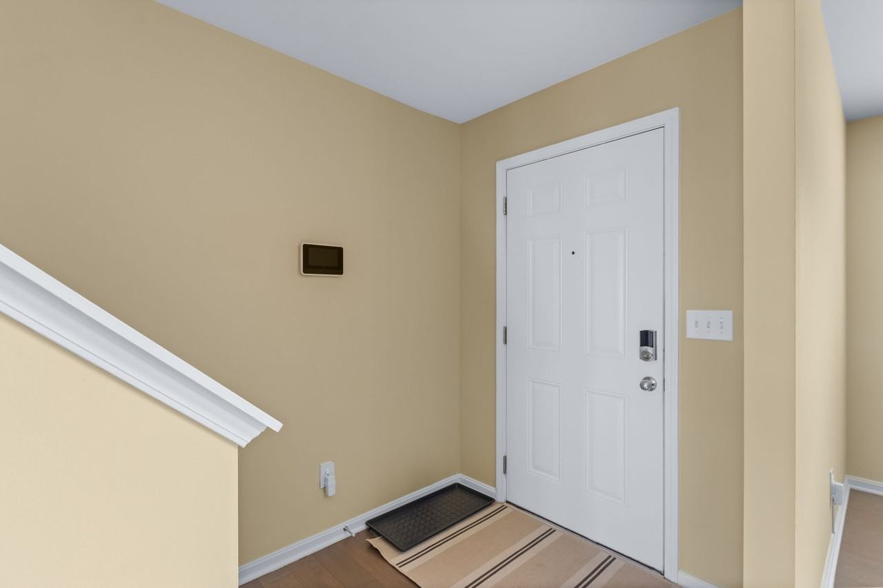 430 Rockcrest Way #1 - Photo 4 of 44