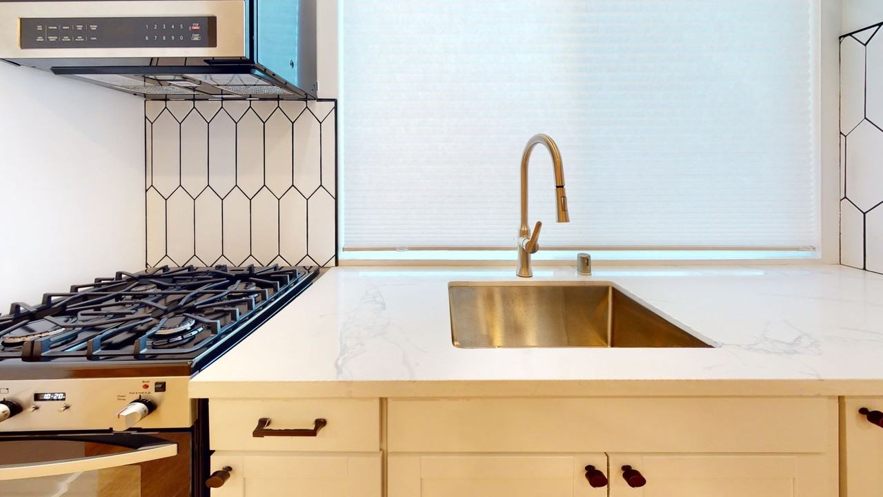 3210 Ellsworth St . Your 2 bedrooms Awaits! - Photo 6 of 25