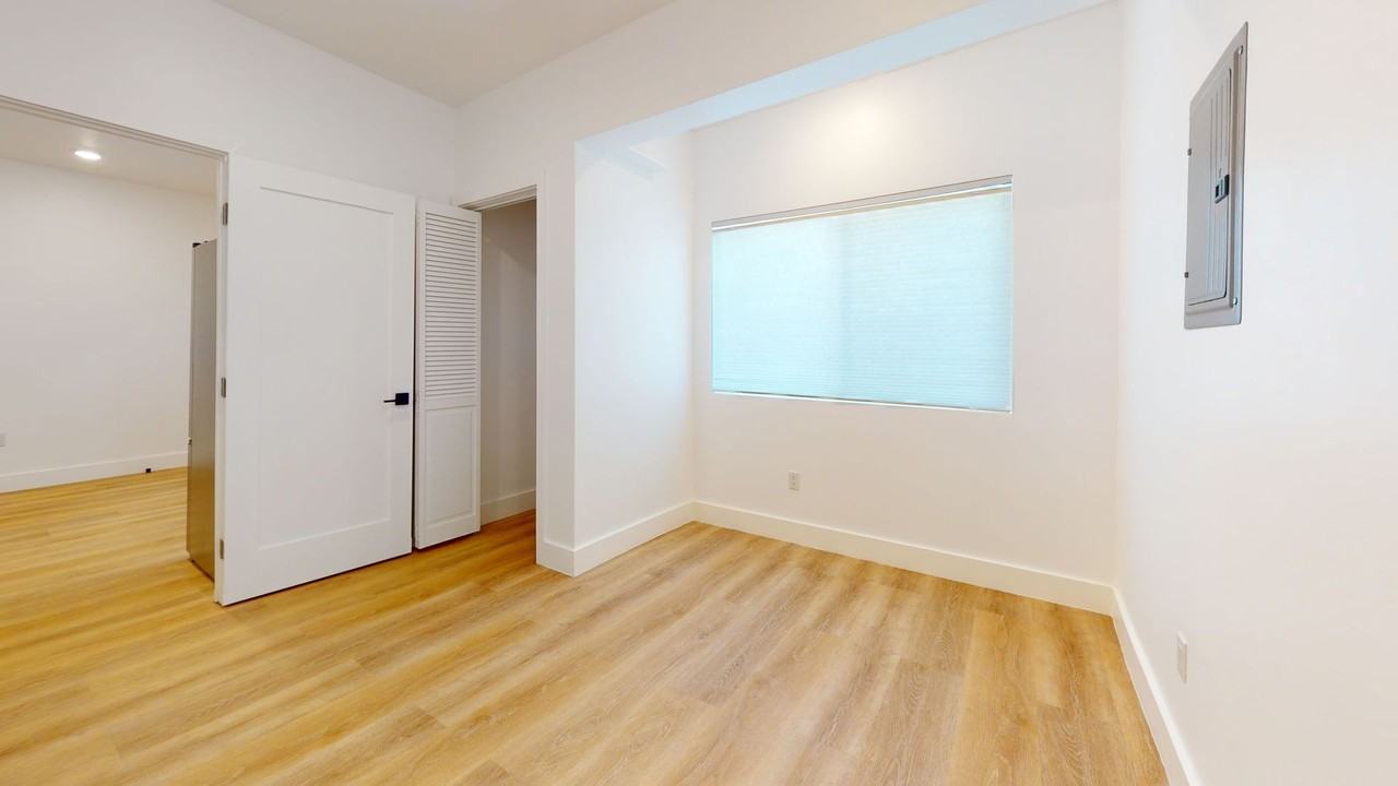 3210 Ellsworth St . Your 2 bedrooms Awaits! - Photo 7 of 25
