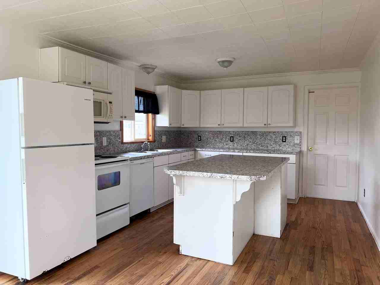 1795 S 9th St - Photo 3 of 21