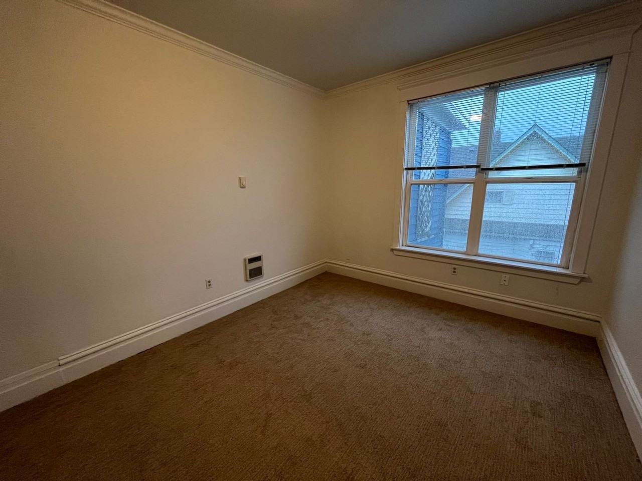 Camdon - 1 Bedroom - Central District - Vintage Charm - Photo 5 of 8