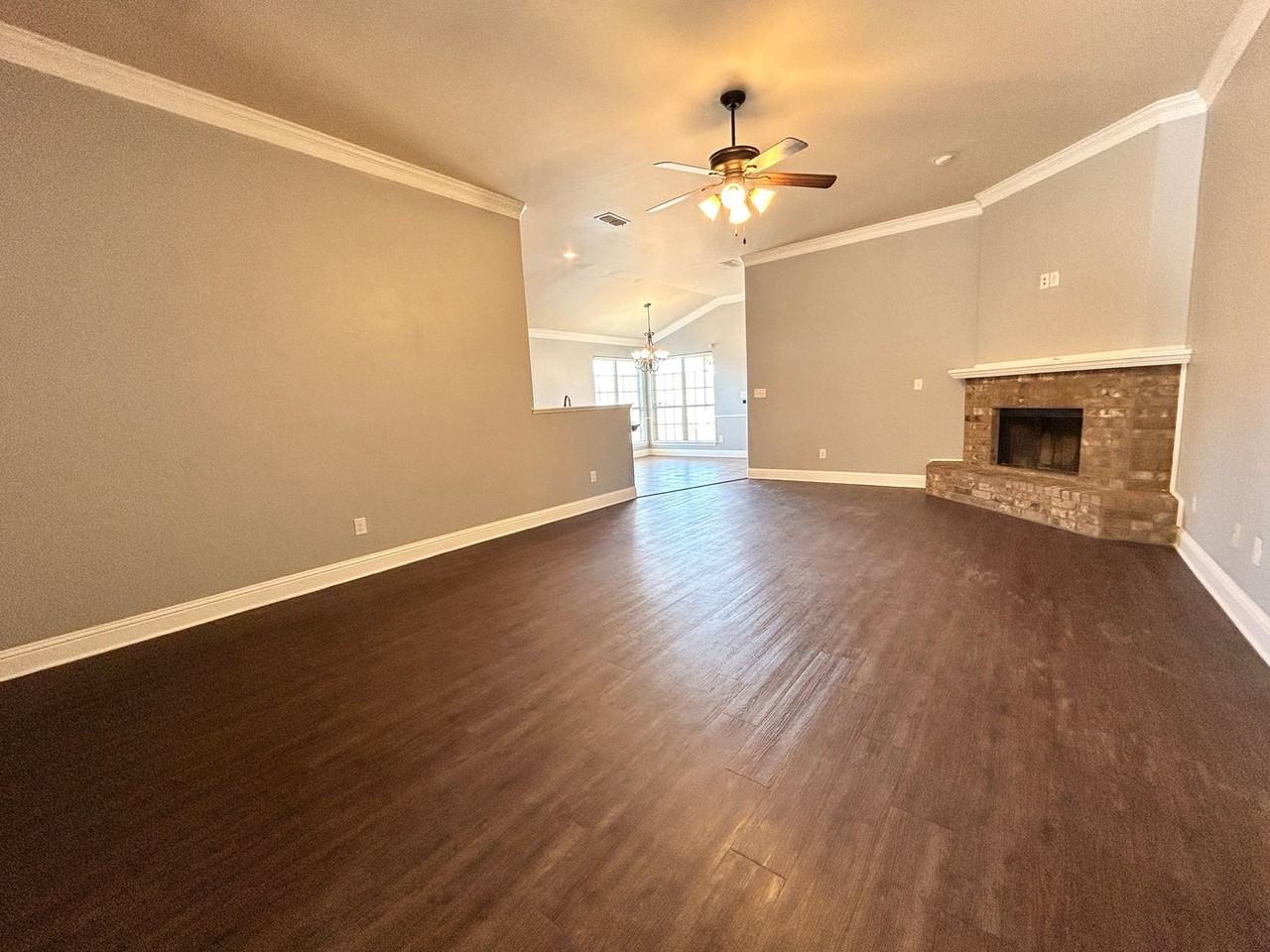 5612 109th St - Photo 2 of 28