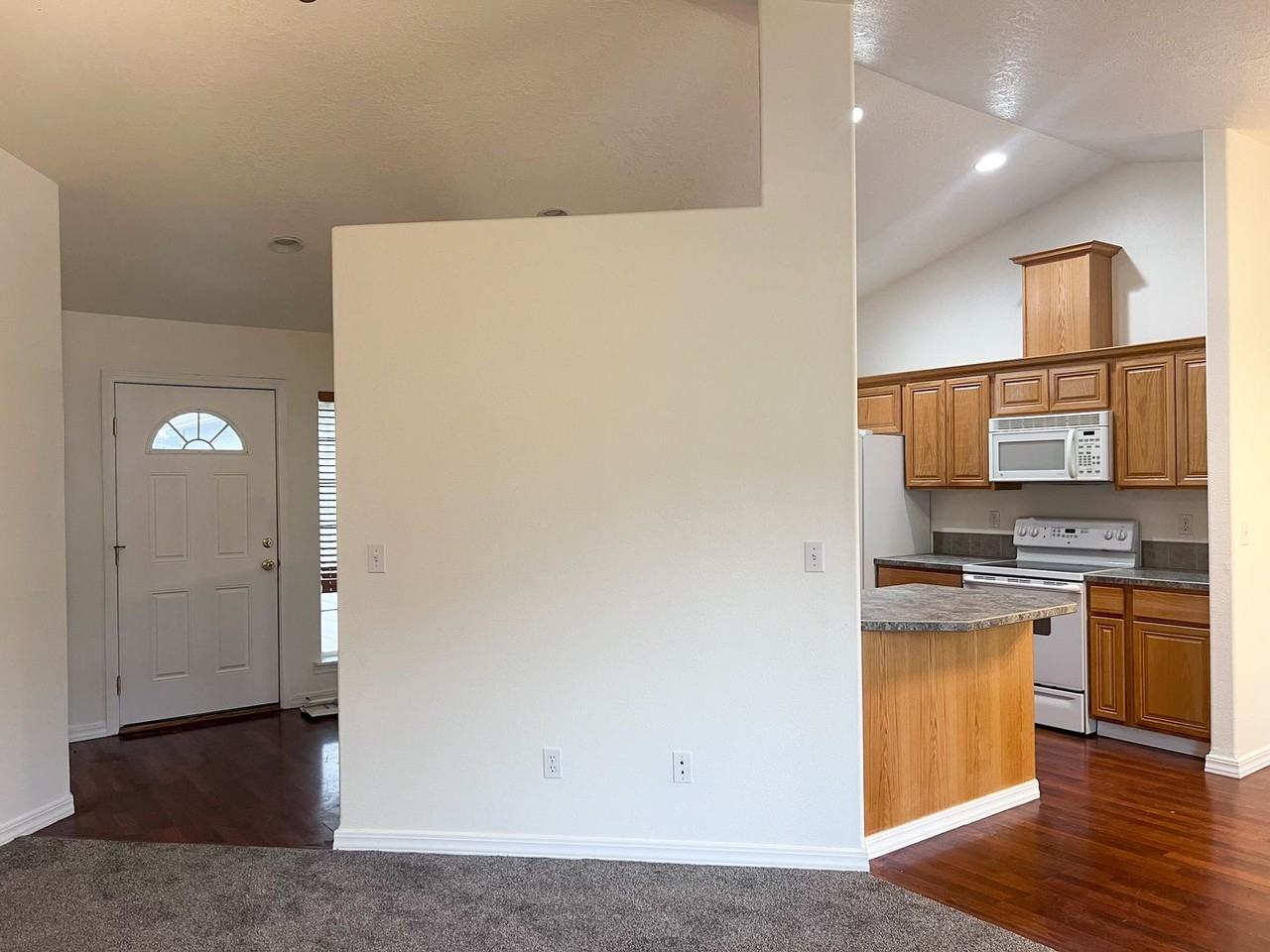 262 W Joy St - Photo 2 of 16