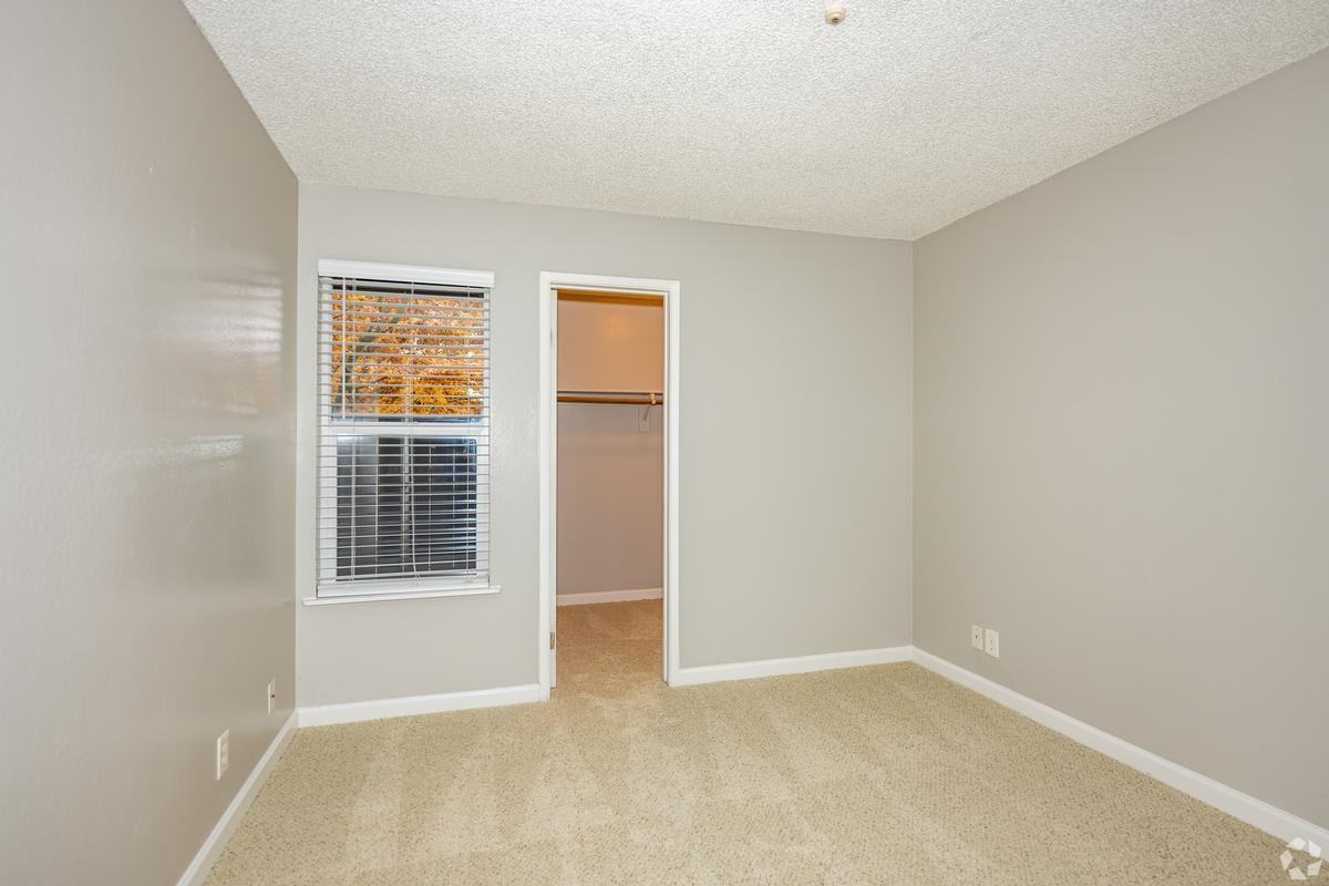 155 Stony Cir - Photo 6 of 32