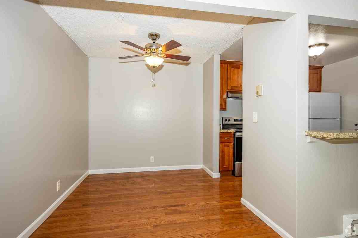 155 Stony Cir - Photo 5 of 32