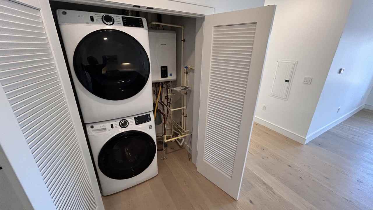 52 Leo M Birmingham Pkwy - Photo 4 of 17