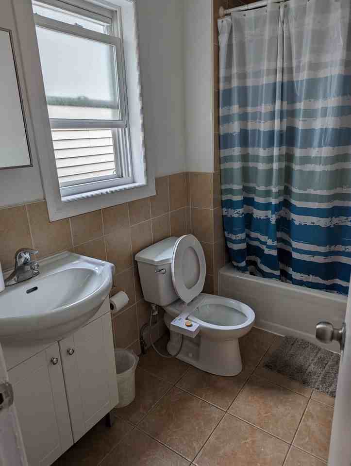 Dufferin St & Bloor St W - Photo 3 of 12