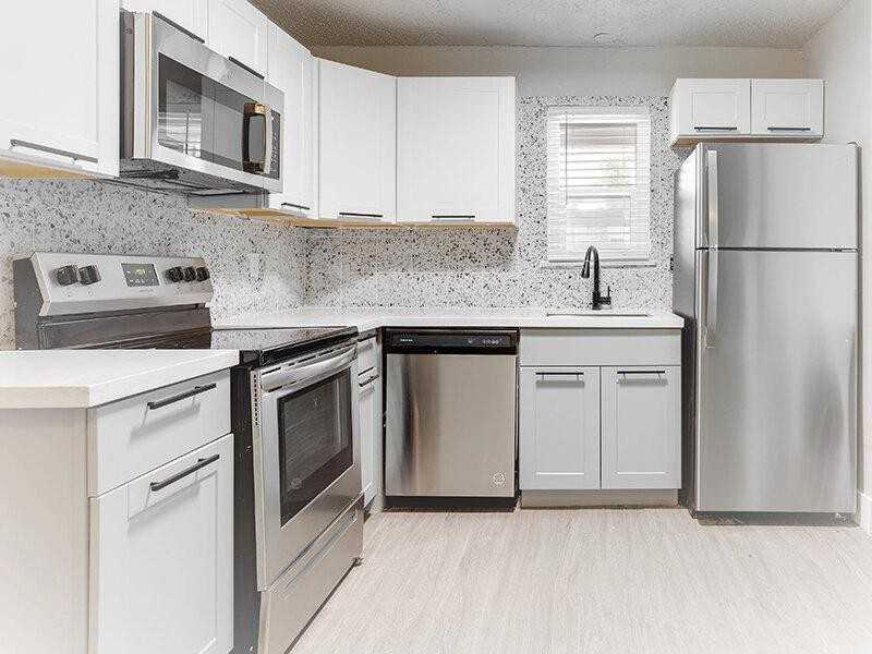 2200 Carter Cir - Photo 4 of 20